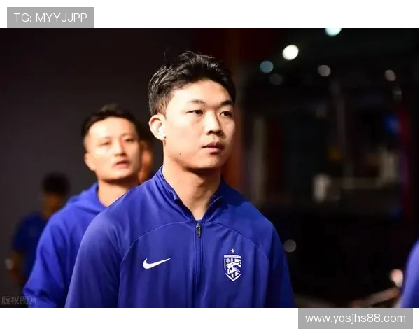 严鼎皓任意球破门成都暂时领先河南 艾堃判罚引发争议